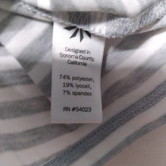 Athleta Essence Muscle Tank Top Racerback Striped Size M - Picture 2 of 8